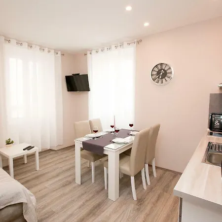 Lejlighed Michela Central Apartment *