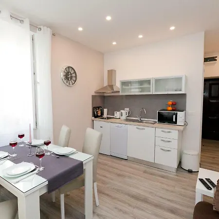Michela Central Apartment Lejlighed
