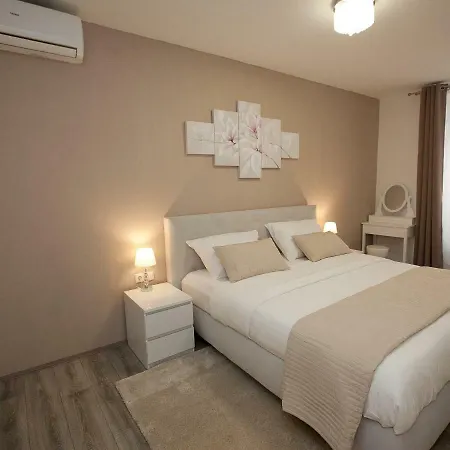 Michela Central Apartment Lejlighed *
